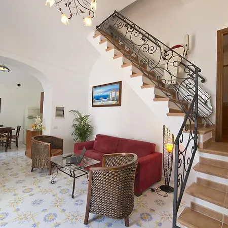 Casa Hellen Center * بوسيتانو