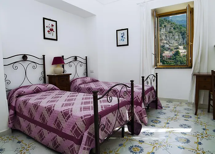 Casa Hellen Center *