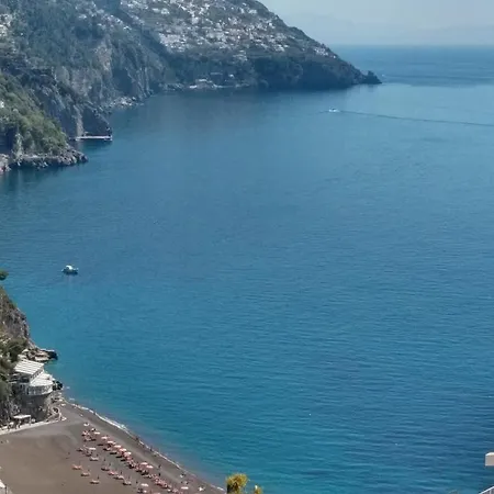 Casa Hellen Center *