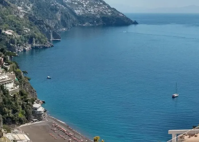 Casa Hellen Center *