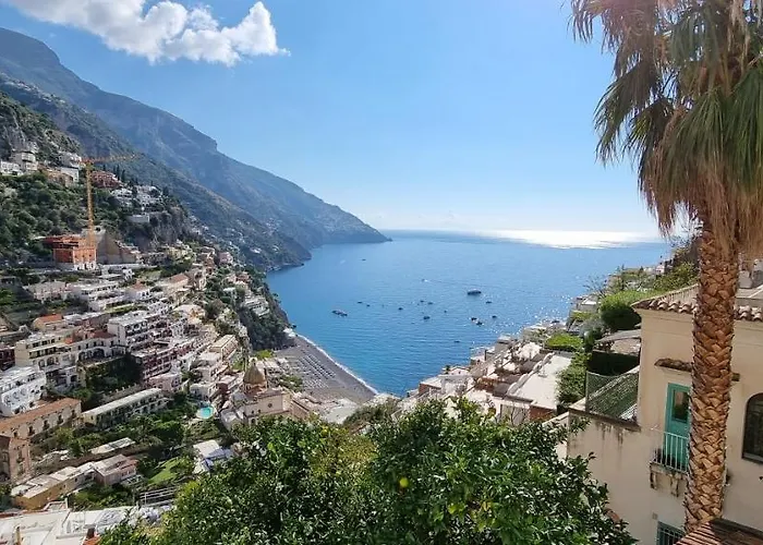 Casa Hellen Center *